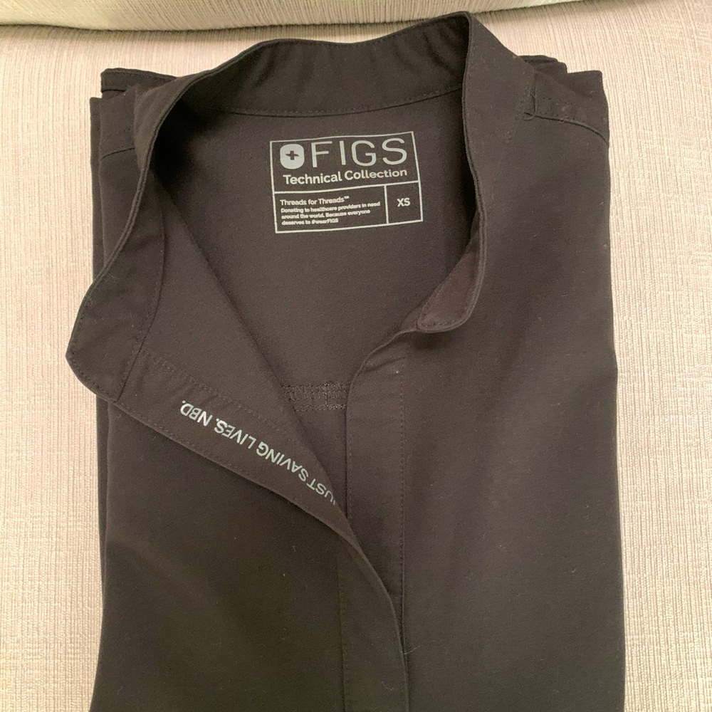FIGS Rafaela scrub top XS